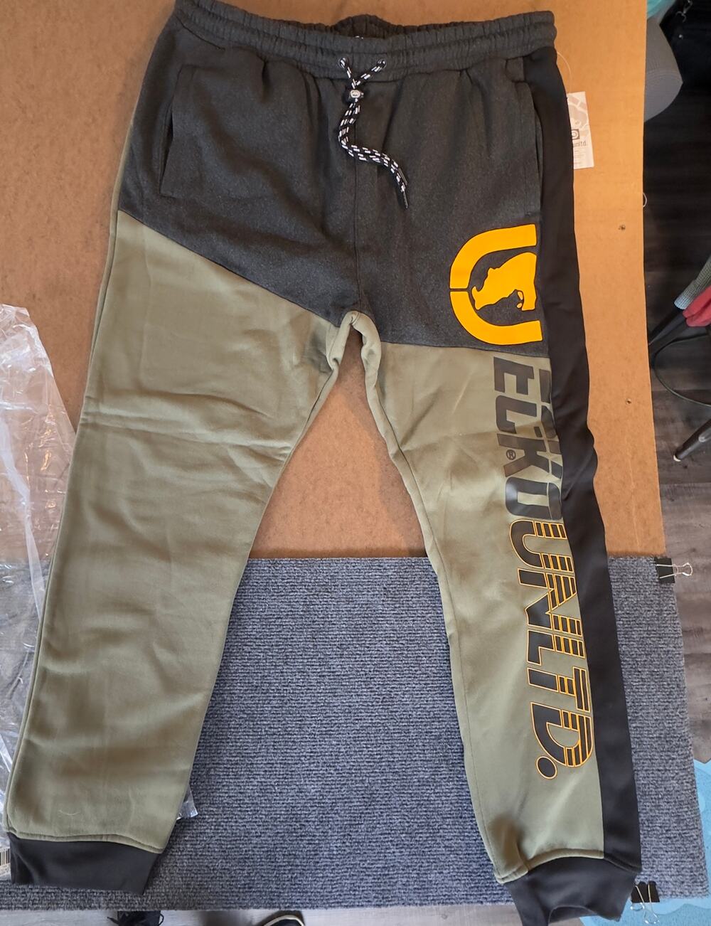 New Men's ECKO UNLTD Fleece Joggers Pants Size 3XL